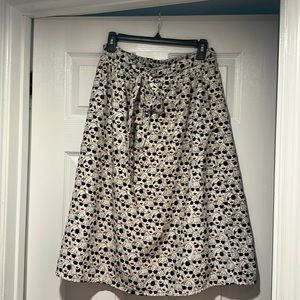 Graphic print skirt with pockets